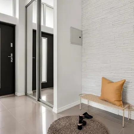 Sentrumsnaer Ved Sjoen! Fast Parkering * Μπέργκεν