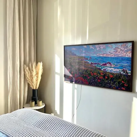 Sentrumsnaer Ved Sjoen! Fast Parkering