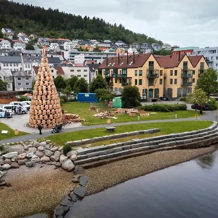 Sentrumsnaer Ved Sjoen! Fast Parkering * Bergen