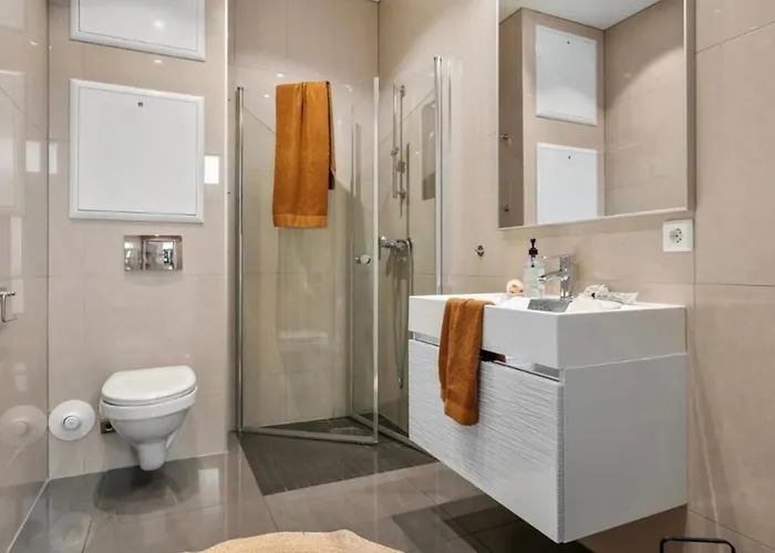 Appartement Sentrumsnaer Ved Sjoen! Fast Parkering Bergen