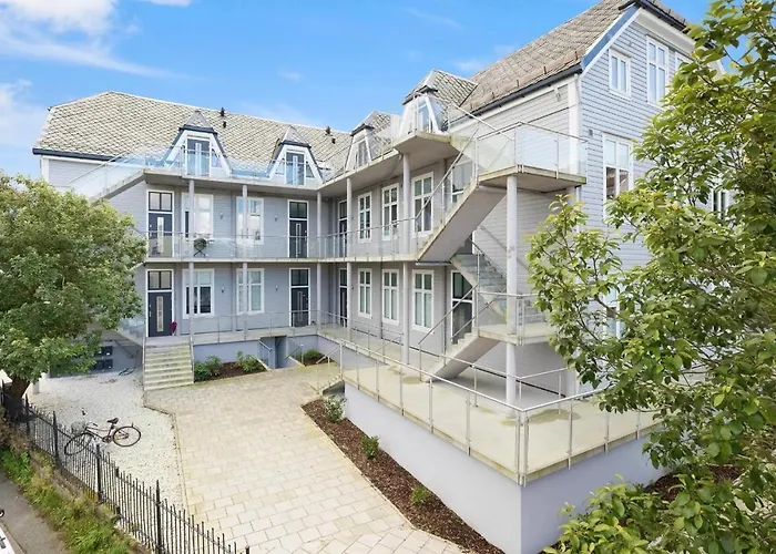 Sentrumsnaer Ved Sjoen! Fast Parkering Bergen