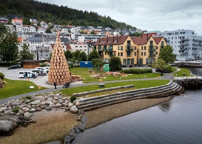 Sentrumsnaer Ved Sjoen! Fast Parkering * Bergen