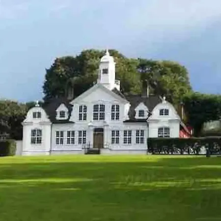 Apartman Sentrumsnaer Ved Sjoen! Fast Parkering *