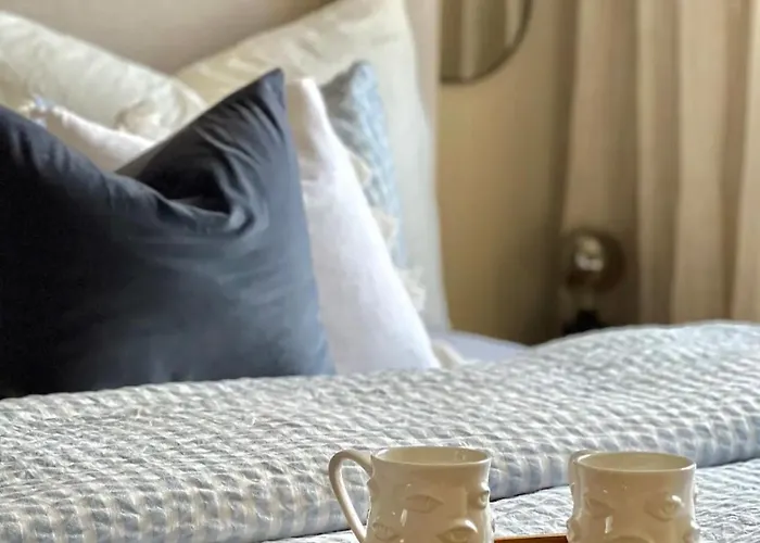 Sentrumsnaer Ved Sjoen! Fast Parkering Apartman